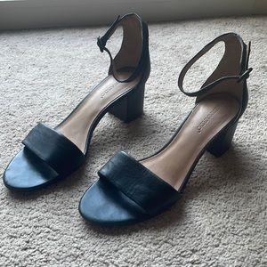 Heeled Bernardo leather sandal